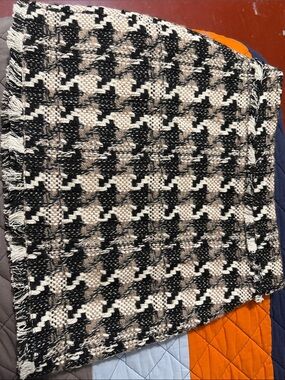 Greylin Black and Cream Houndstooth Mini Skirt